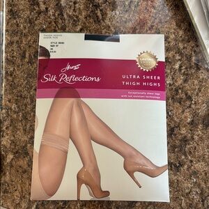 Hanes Silk Reflections Ultra Sheer Thigh Highs - Jet Black